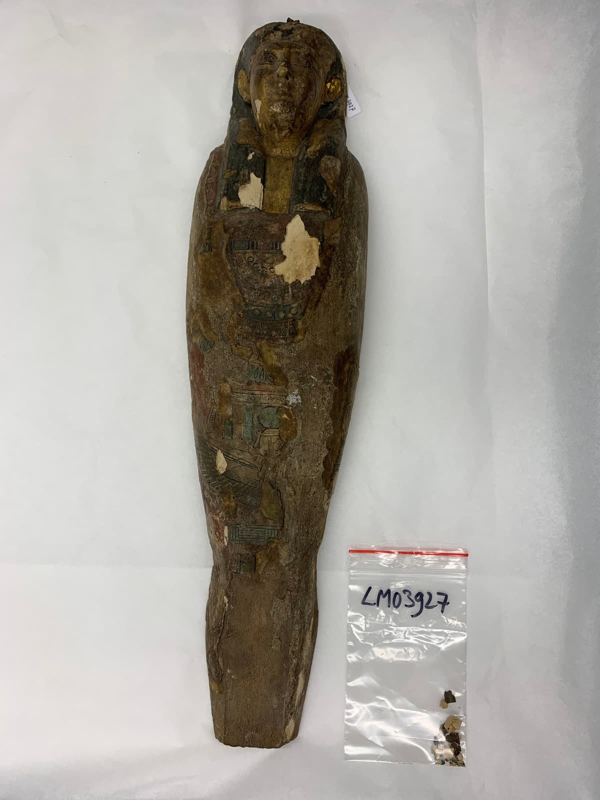 Houten model van een mummie #1