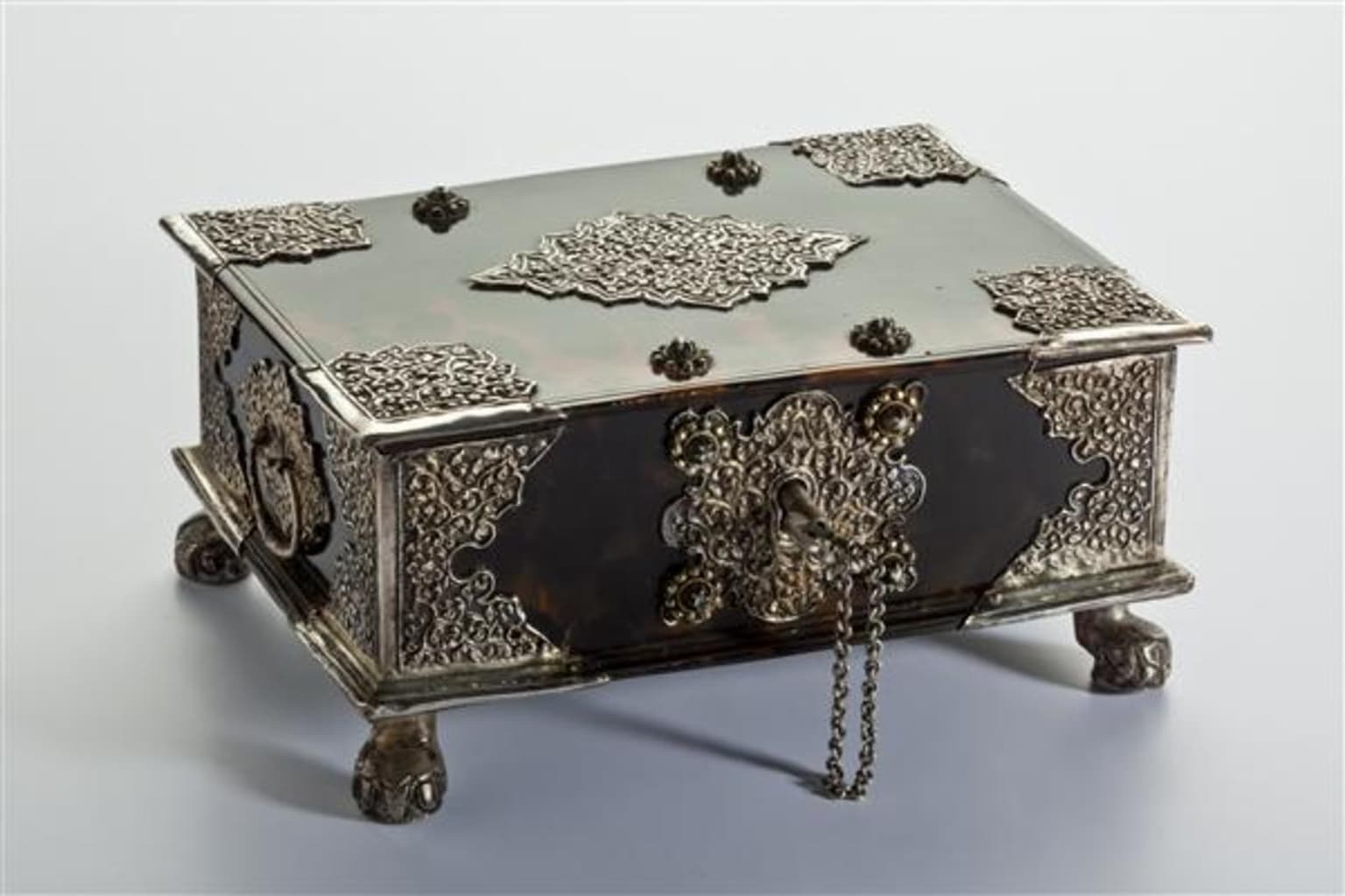 Sirihkistje met sleuteltje #1